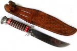 Vintage Coleção, Decoração, Rara Faca Mundial Chromedur Sheriff Knife, medindo 26cm. Cabo com anéis empilhados, bainha em couro original, leves marcas pelo tempo
