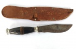 Vintage Coleção, Decoração, Faca de Caça, Sobrevivência, em aço Carbono e Cabo de chifre, medindo 22,5cm