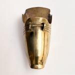 Antigo e grande Estribo ou Sapata em metal dourado. Marcas do tempo. Med 28 x 10 x 10 cm.