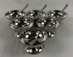 Tramontina. Conjunto com 6 taças para sorvete, confeccionada em aço inox, acompanha colheres. Sem uso. Na caixa original.