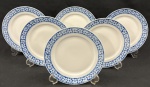 EPIAG, Tchecoslováquia. Seis pratos para pão em porcelana tcheca esmalatda na cor branca, decoração em azul floral. Manufatura no verso. Medindo: 18 cm