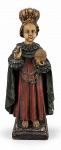 ARTE SACRA, um (1) imaginário confeccionado em estuque representando Menino Jesus de Praga, patina em policromia com pequenos bicados, vide foto, medindo 28cm de altura.