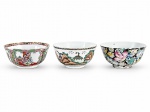 PORCELANAS ORIENTAIS, três (3) bowls confeccionados em porcelanas orientais de modelos, tamanhos e decorações distintas, medindo 6x11,5cm.