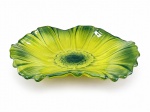 VIDRO, uma (1) fruteira confeccionada em vidro artístico no feitio de flor com pintura na tonalidade amarela e verde, apresentando falhas na pintura, medindo 6x28,5cm.
