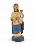 ARTE SACRA, uma (1) imaginária confeccionada em madeira entalhada a mão representando Nossa Senhora e Menino Jesus. patina em policromia com falhas e desgastes, vide foto, medindo 19cm.