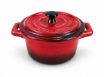 EQUIPAMENTOS DE COZINHA - (1) Pequena panela oval  da manufatura PETITES CASSEROLES , confeccionada em cerâmica refratária na tonalidade vermelha , med : 6 x 16 cm