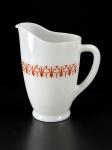 TERMO-REY, uma (1) jarra confeccionada em vidro na tonalidade branca, decoração GRAVATINHA na tonalidade laranja, medindo 18,5x17,5x12cm. Fios de cabelo de fabricação.