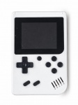 VIDEO-GAME, um (1) videogame portátil retrô, na cor branca, com tela LCD, direcional, botões X/Y/A/B, Select e Start, alto-falante frontal e controle de volume. Alimentado por bateria recarregável modelo BL-5C, com entrada para carregamento/conexão e saída para fone. Peça com sinais de uso e desgaste. Funcionando, sem garantias futuras.
