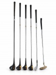 ESPORTE, GOLFE, conjunto com seis (6) tacos de golfe, sendo quatro (4) da marca WILSON, incluindo um (1) modelo XP-101 nº 1 e três (3) modelos 1200 GE, de numerações variadas; um (1) taco tipo ferro e um (1) putter. Hastes metálicas, cabeças com acabamento preto e detalhes dourados, empunhaduras em material sintético. Apresentam sinais de uso, riscos e desgastes. No estado.