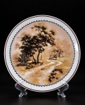 PORCELANA SCHMIDT - (1) Prato decorativo em porcelana vitrificada branca , apresentando paisagem campestre , medida : 25 cm