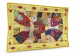 TAPEÇARIA, uma (1) tapeçaria decorativa de inspiração indiana, confeccionada artesanalmente em tecido, pela técnica de patchwork, composta por diversos retalhos de tecidos multicoloridos, ricamente ornamentados com bordados, aplicações e pequenos elementos brilhantes. Apresenta composição central com motivos florais, geométricos e figuras estilizadas, em tonalidades de vermelho, rosa, azul, dourado, bege e marrom. Larga cercadura em tecido amarelo, decorada com bordados de folhagens e medalhões ovais vermelhos, finalizada por debrum no mesmo tom. Peça de caráter étnico e decorativo, representativa da tradição artesanal indiana, apresentando marcas de uso, rasgos, vendido no estado da foto, medindo 100x145cm.