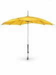 DIVERSOS, uma (1) sombrinha / parasol antigo, com cobertura em tecido amarelo, haste metálica e cabo em madeira escura. Apresenta ponteira ricamente ornamentada em metal prateado, com trabalhos em relevo e aplicação de pedra facetada em tom âmbar. Estrutura interna metálica, com sinais de uso e desgastes compatíveis com a idade. Peça no estado da foto, medindo 89cm de comprimento fechado.