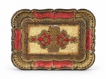 DIVERSOS, uma (1) pequena bandeja retangular confeccionada em madeira pintada com entalhes vegetalistas com pintura vermelha e bege com realces em dourado, apresenta falhas, medindo 20,5x15,5cm. Inscrições no verso, vide foto.
