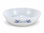 COLOREX, uma (1) saladeira confeccionada em vidro opalinado na tonalidade branca, decorado por trigais e folhagens na tonalidade azul, medindo 6x24cm.