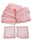 CAMA, MESA & BANHO, dez (10) peças confeccionadas em voal na tonalidade rosa, bordado floral em tecido branco, sendo 8 guardanapos, medindo 47,5x47,5cm e 2 porta copos, medindo 13x13cm. Manchas de guardado.