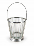 METAL PRATEADO, um (1) balde para gelo confeccionado em metal espessurado a prata, bojo aramado com recipiente em vidro interno, alça central articulável e base circular escalonada, medida sem alça 14x13,5cm.