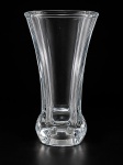 VIDRO FRANCÊS, um (1) vaso confeccionado em vidro translucido de origem francesa, borda em caneluras com moldagem cônica, medindo 25x14x14cm.