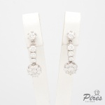Brincos Sofisticados em Ouro Branco 18K com Aprox. 2,30 Cts de Diamantes, Lapidação: Brilhante, Cor: