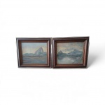 LUIZ FERNANDES DE ALMEIDA JUNIOR - 1894/ 1970 - Dois quadros Pintura a óleo sobre madeira, datada de 1949, representando a Lagoa Rodrigo de Freitas, no Rio de Janeiro, com vista das montanhas e Praia do Flamengo. Assinada no canto inferior direito. Medidas: 38 x 46 cm. Obra necessitando de restauro, apresentando sinais de desgaste.