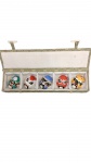 MINI-MÁSCARAS ÓPERA DE PEQUIM -Conjunto de 5 miniaturas de máscaras teatrais chinesas em ceramica pintadas à mão 5  X 4 cm cada. No estojo original em tecido brocado oriental.