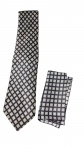 CONJUNTO GRAVATA E LENÇO STEFANO RICCI EM SEDA em seda pura jacquard com padrão geométrico xadrez preto e marfim da marca italiana Stefano Ricci. Impecável.
