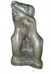 Alfredo Ceschiatti (1918 -1989) Escultura em Bronze "O Abraço " Fundição Zani (com marca/punção na peça).  com pátina esverdeada e marcas naturais do tempo , sem certificado de autenticidade (emitida  uma nota fiscal de arrematação) Dimensões: 32 x 18 cm.