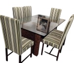 Elegante mesa de jantar estilo contemporâneo com tampo retangular em grosso  cristal , base em madeira  em formica fosca abaulada , composto por 6 cadeiras com espaldar alto forrada em tecido listrado. Medidas Mesa 1,70 x 1,10 cm Base medindo 76 x 59 x 12 cm e cadeiras 1,10 x 40 x 48 cm VEJA IMAGENS EXTRAS