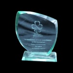 Placa em cristal lapidado base retangular comemorativa  em agradecimento pela colaboração junto à delegação Irlandesa nos Jogos Paralímpicos do Rio 2016  medidas : 21 cm x 16 cm e base: 1 cm x 5 cm x 16 cm. Excelente estado.