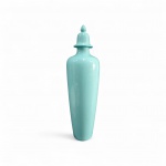 Grande potiche com  tampa estilo GINGER JAR alongado , feito em ceramica esmaltada na cor azul claro / turquesa , altura 70 x 13 x 7 cm