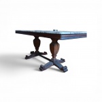 MESA DE JANTAR NEO-RENASCENÇA retangular com tampo em mármore rajado  em   madeira nobre . Base estruturada em dois robustos pedestais centrais em formato de balustre , apoiados sobre pés em volutas com ricos entalhes fitomórficos (folhas de acanto). Colunas interligadas por travessa central inferior. Apresenta sinais  de uso e do tempo. Medidas: 2,00 x 0,96 m.(Retirada com agendamento na Tijuca )