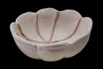 Centro de mesa em cerâmica pintada - 07x18 cm - com duas pequenas fendas na borda conforme foto.