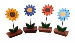 Conjunto com 4 decorativos em madeira pintada - 17x08x04 cm.
