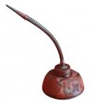 Antiga almotolia do óleo em metal - 21x10 cm - com alguns amassados e desgastes do uso.