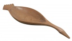 Gamela em madeira esculpida - 07x67x21 cm.