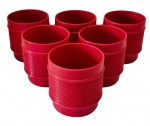 Conjunto com 6 copos em plastico - 09x08 cm - com riscos do uso.