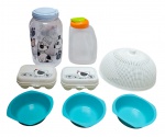 Lote composto por 8 itens em plástico para cozinha - sendo 1 pote com tampa 27x13 cm - 1 jarra 23x15x09 cm - 1 protetor de alimentos 13x27 cm - 2 porta ovos 07x15x10 cm - e 3 bowls 05x14x14 cm - bem conservado.