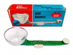 HRD - Mini balança em plástico - até 125g - 07x27x09 cm - na embalagem original - embalagem com desgastes e rasgos do uso.