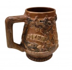 Caneca promocional Jubileu de Ouro em porcelana decorado em alto relevo - 15x15 cm.