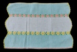 Toalha de bandeja em algodão - 32x42 cm - com alguns desfiados.