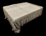 Colcha em crochê - 269x250 cm e 08 cm a franja.