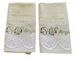 KARSTEN - Lote composto por 2 toalhas para lavabo em algodão - 48x31 cm - sem uso - com pequenas manchas amareladas pela ação do tempo.
