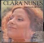 Clara Nunes – Sucessos De Ouro. Selo : Odeon – 31C 052 422100 , Coronado (5) – 31C 052 422100
Série : Série Coronado. Formato : Vinil , LP, Compilação. País : Brasil. Lançado : 1979. Capa boa. Disco muito bom. Usado. Necessita limpeza