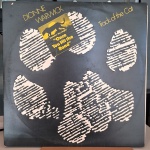 Dionne Warwick  Track Of The Cat. Selo : Warner Bros. Records  3-01-404-081. Formato : Vinil , LP, Álbum. País : Brasil. Lançado : 1976. Capa excelente. Disco excelente. Usado. Necessita limpeza.