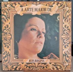 Elis Regina –A Arte Maior De Elis Regina. Selo : Fontana – 812940-1 3. Série : A Arte Maior De , Fontana Especial. Formato : 2 x Vinil , LP, Compilação , Capa Gatefold. País : Brasil. Lançado : 1983. Capa excelente. Discos excelentes. Usados. Necessitam de limpeza. 