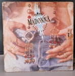 Madonna – Like A Prayer. Selo : sire – 670.8052 , sire – 00595 , sire – 759925844 -1/2/4. Formato :
Vinil , LP, Álbum, Estéreo. País : Brasil. Lançado : 9 de abril de 1989. Capa regular. Sem encarte. Disco bom. Usado. Necessita limpeza