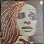 Maria Bethânia –Drama 3º Ato `Luz Da Noite`. Selo : Philips – 6349.089. Formato : Vinil , LP, Álbum, Estéreo , Capa Gatefold. País : Brasil. Capa excelente. Disco excelente. Usado. Necessita limpeza.