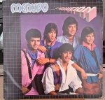 Menudo – Evolución. Selo : RCA Victor – 104.4198 , Padosa América – 104.4198. Formato : Vinil , LP, Álbum. País : Brasil. Lançado : 1985. Usado.  Capa excelente. Disco excelente. Necessita limpeza.