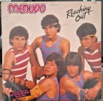 Menudo – Reaching Out. Selo : RCA Victor – 104.4189 , Padosa América – 104.4189. Formato : Vinil , LP, Álbum. País : Brasil. Lançado : 1984. Capa muito boa. Encarte bom. Disco excelente. Usado. Necessita limpeza.