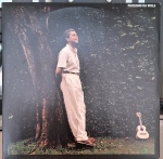 Paulinho Da Viola –Eu Canto Samba. Selo : RCA Victor – 140.0010. Formato : Vinil , LP, Álbum. País :
Brasil. Lançado : 1989. Capa excelente. Encarte excelente.  Disco excelente. Usado. Necessita limpeza.