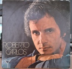 Roberto Carlos –Roberto Carlos. Selo : Discos CBS – 230045 , Discos CBS – 5.01.404-240. Formato :
Vinil , LP, Álbum , Capa Gatefold. País : Brasil. Lançado : 1979. Capa Gatefold excelente. Disco quase perfeito. Usado. Necessita limpeza.